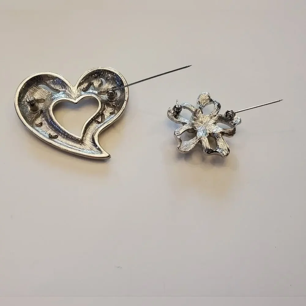 Lot of 2‎ floral boho heart shaped brooches